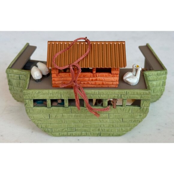 VINTAGE 2003 Hallmark Licensing, Inc. Keepsake Ornament Noah's Ark 2.5" Tall - Picture 12 of 15